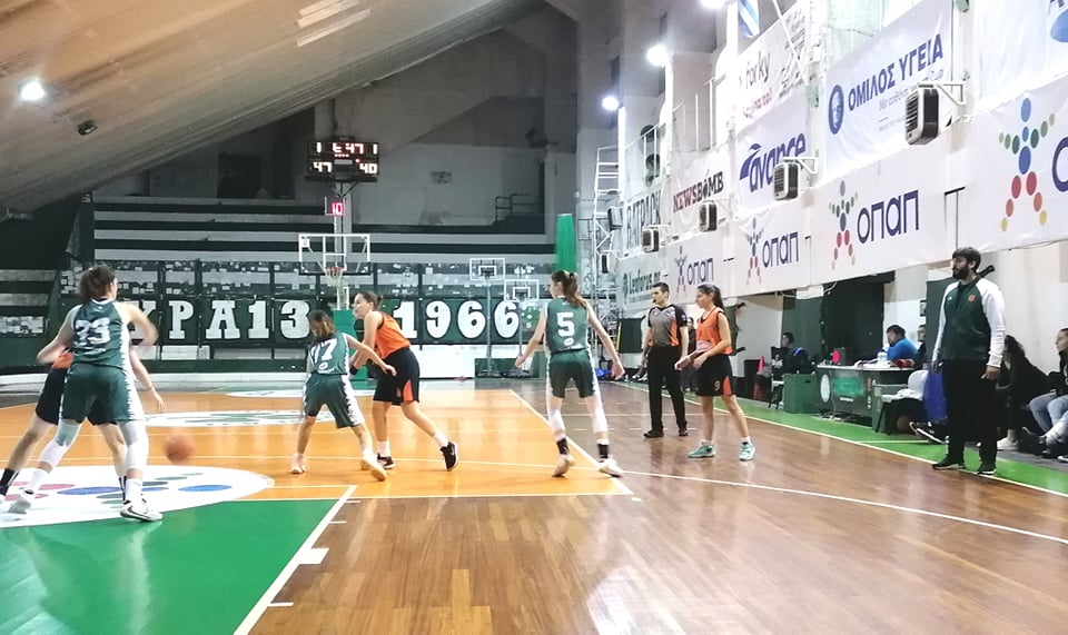 Νίκη για τις κορασίδες