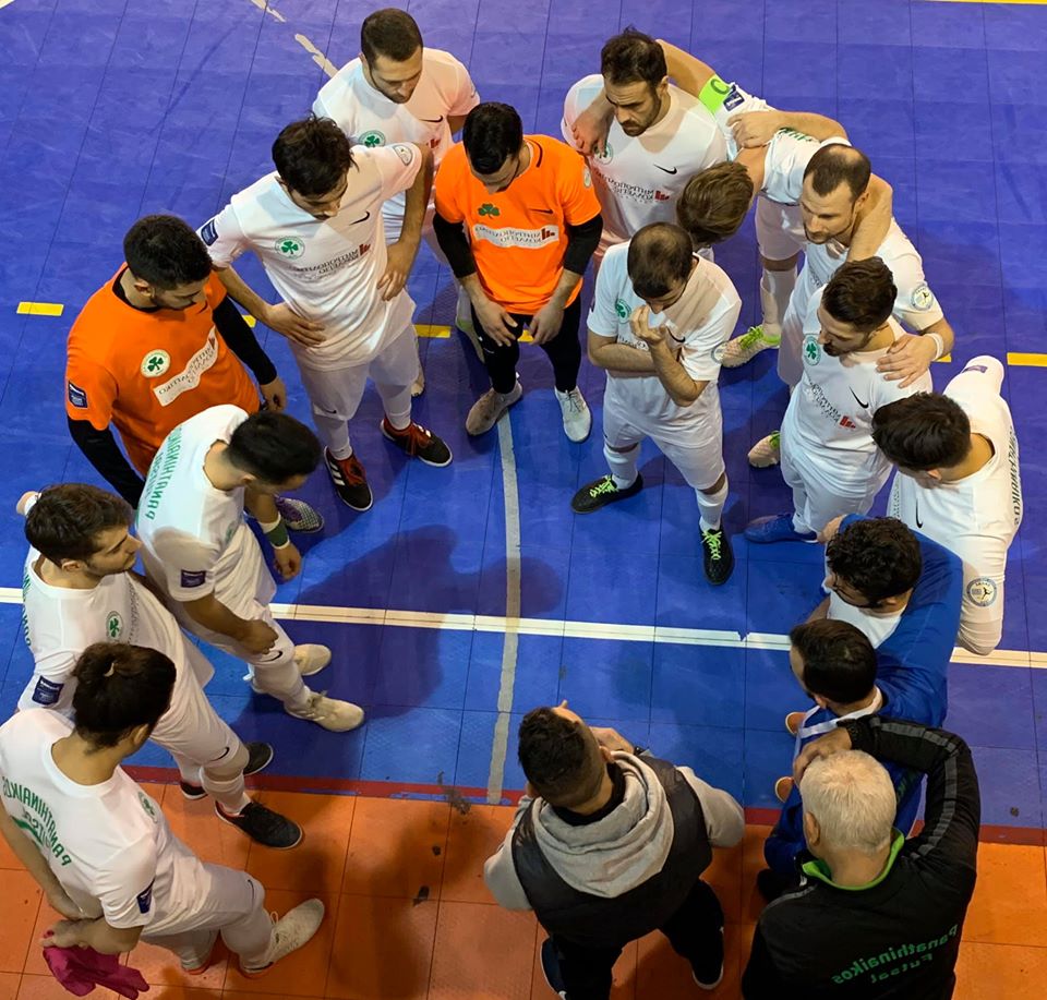 Νικάει και ανεβαίνει συνεχώς