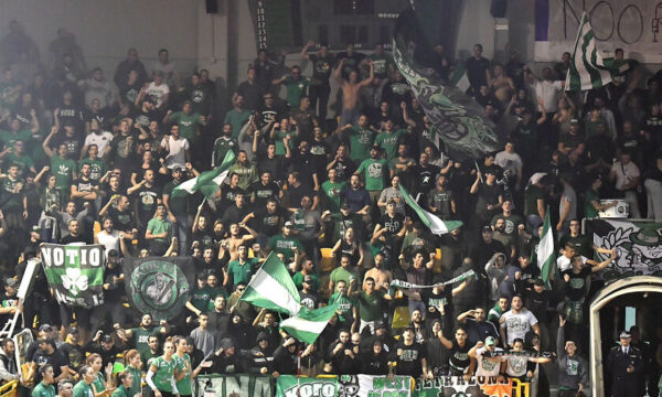 Δεν σταματάνε οι «πράσινοι» οπαδοί