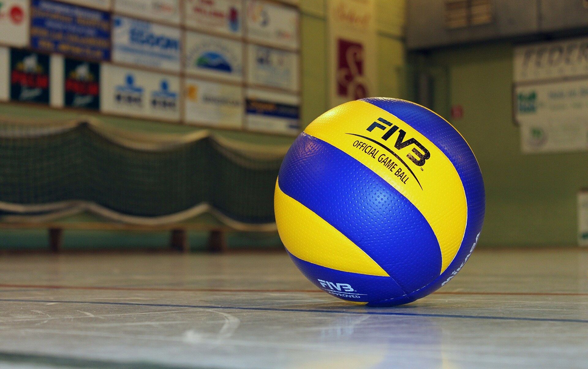 Παραμένει στην πρώτη θέση