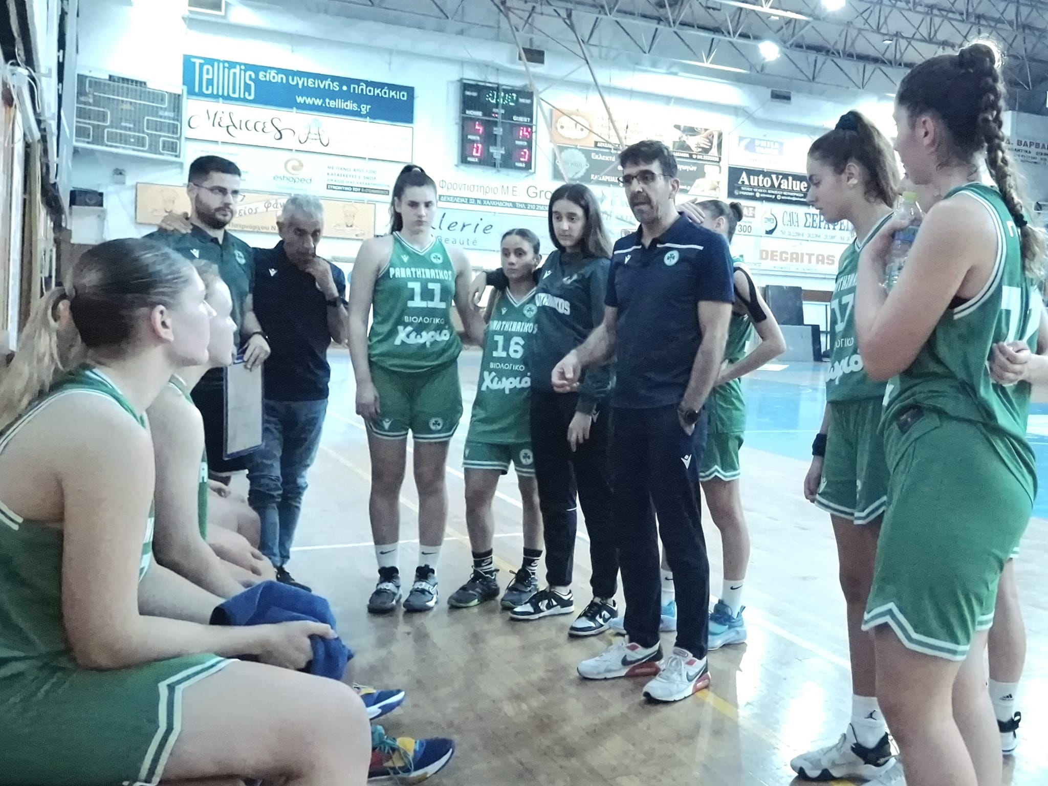 Επικράτηση για τις Νεάνιδες