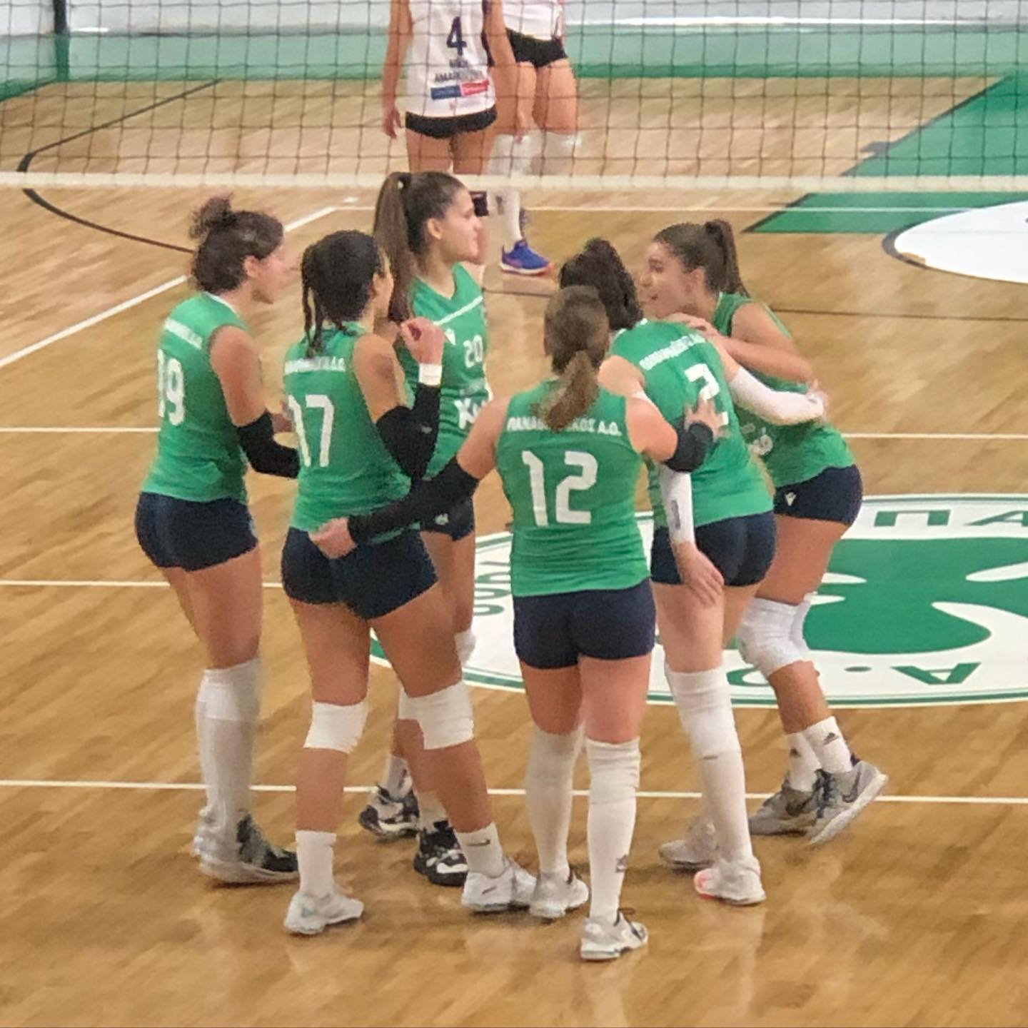 Δύο νίκες και μια ήττα στο φιλέ