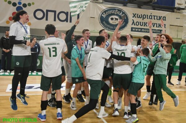 «Τριφυλλάρες» σήκωσαν την 1680η κούπα!
