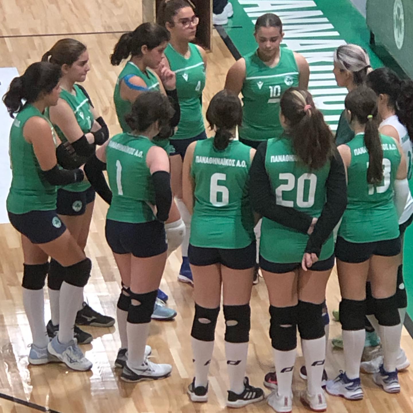 Οι «πράσινες» μάχες των ακαδημιών στο φιλέ