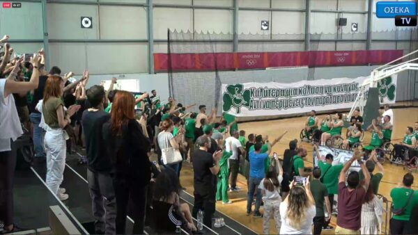 Τρίτος στο παρκέ, πρώτος στις καρδιές…