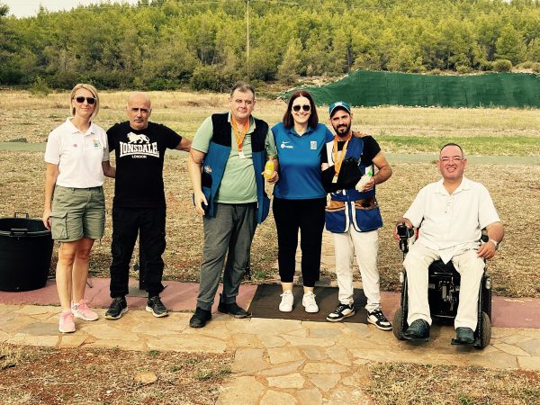 «Ασημένιος» ο Βλαστάρας