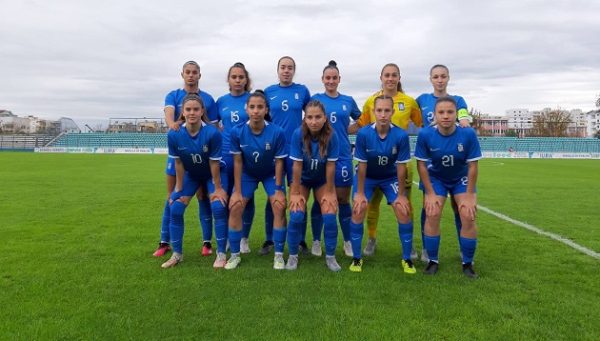 Με τη Δέλιου βασική