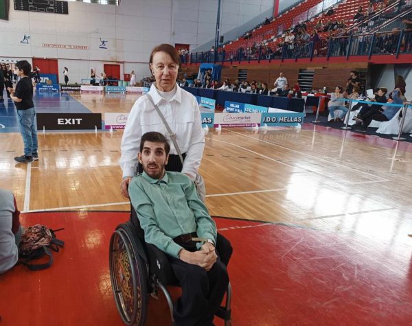 Επετειακή εμφάνιση από Αβεστά και τμήμα χορού με αμαξίδιο