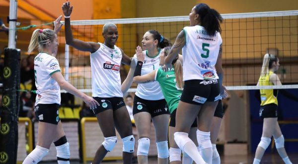 Τρίποντο και τώρα πλέι οφ με Ακ.Πρωταθλητών Πευκών