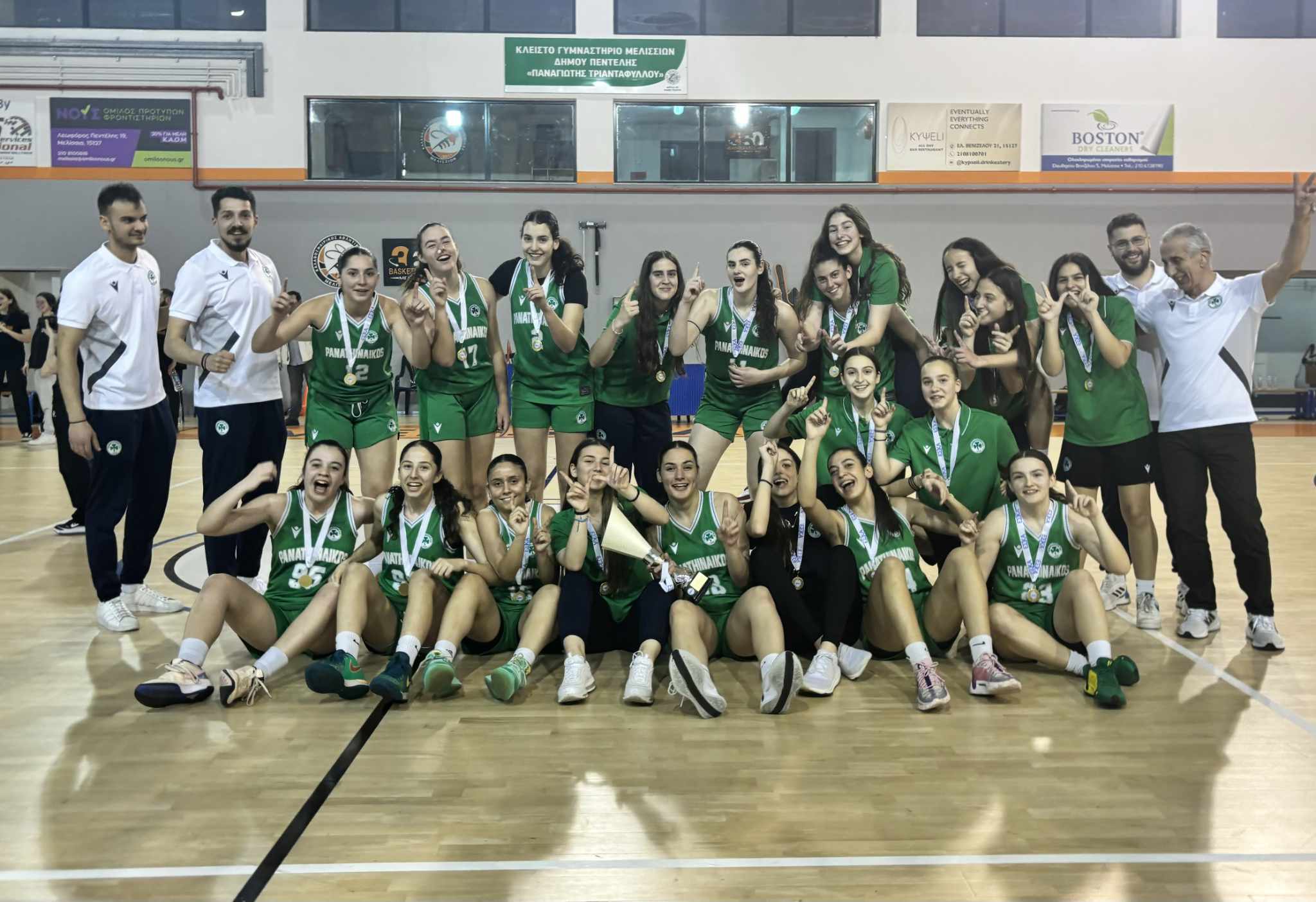 Το  1733ο το σήκωσαν οι Νεάνιδες! (Pics)