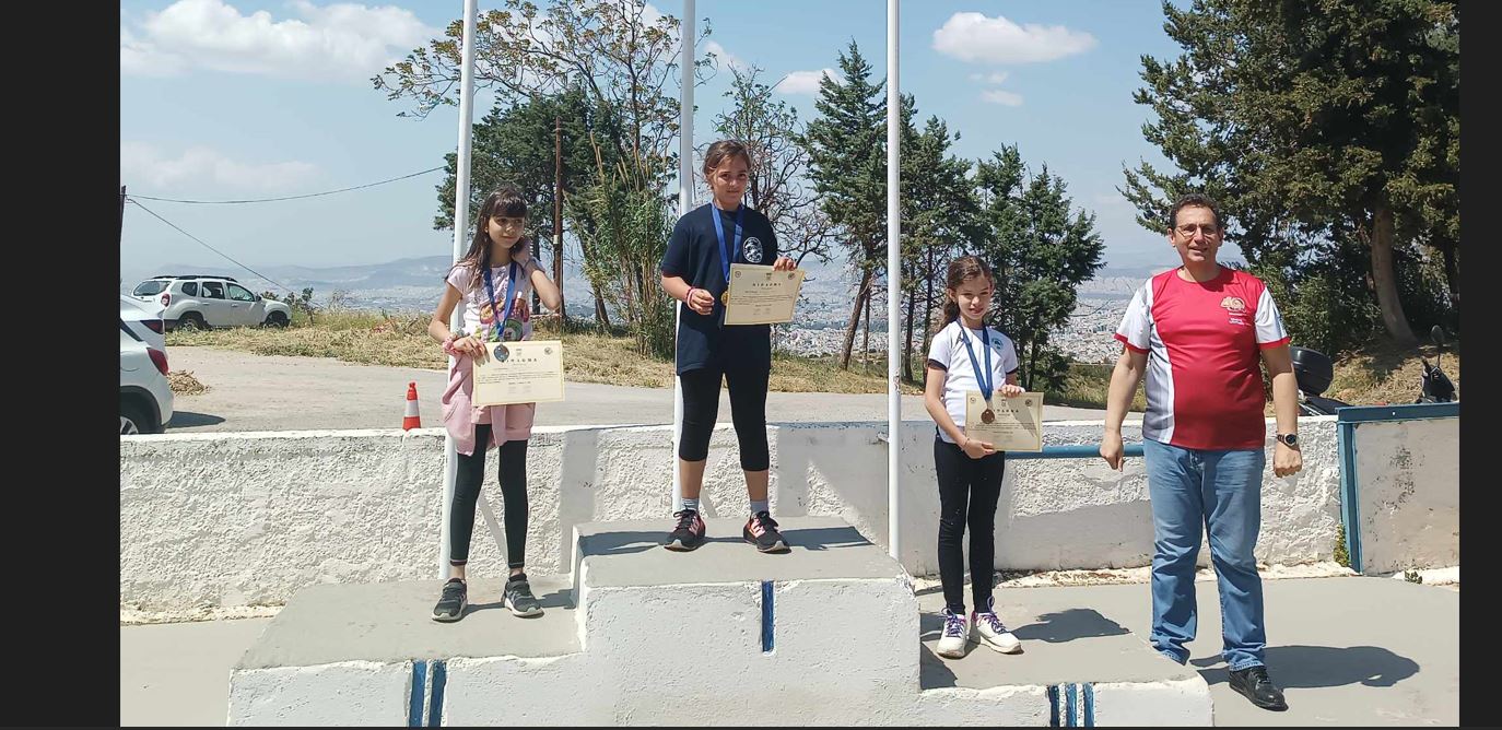 Σκόπευσαν τα «τριφυλλάκια»