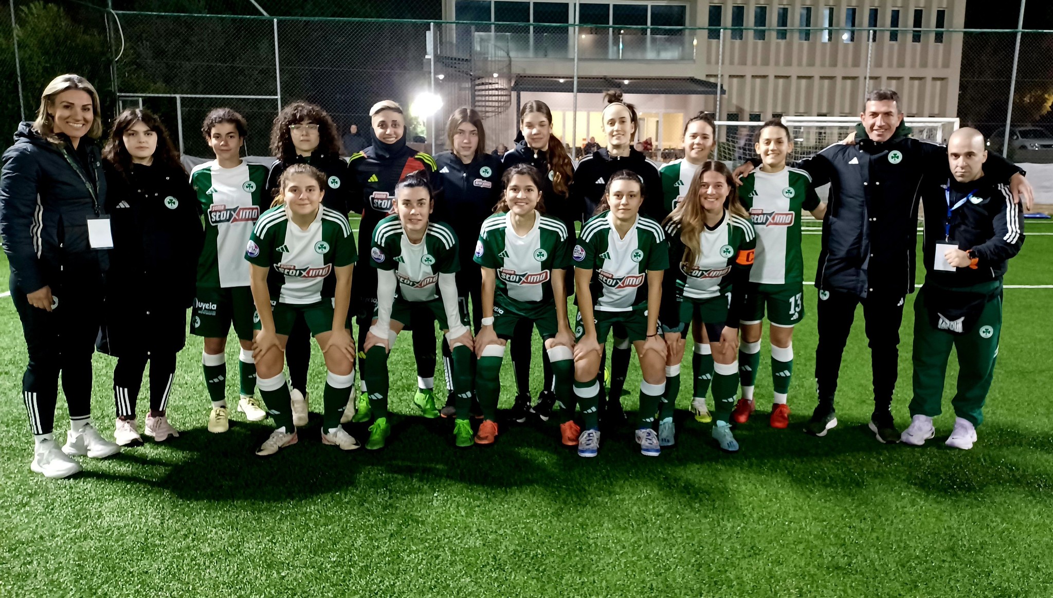 Συνεχίζουν πρώτες!