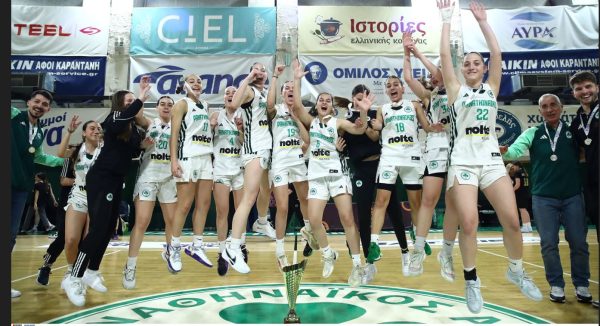 Πρωταθλήτριες ΕΣΚΑ  οι Κορασίδες!