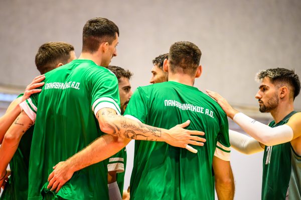 Ανεβάζει στροφές