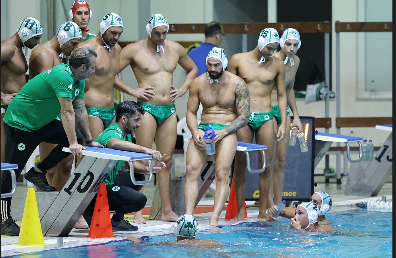 Επιβλητικό το «τριφύλλι»