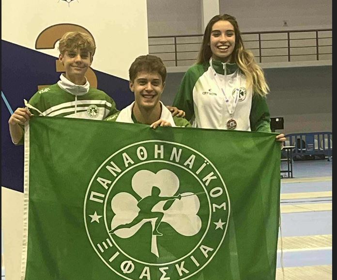 Πράσινο μετάλλιο από την Καζάκου