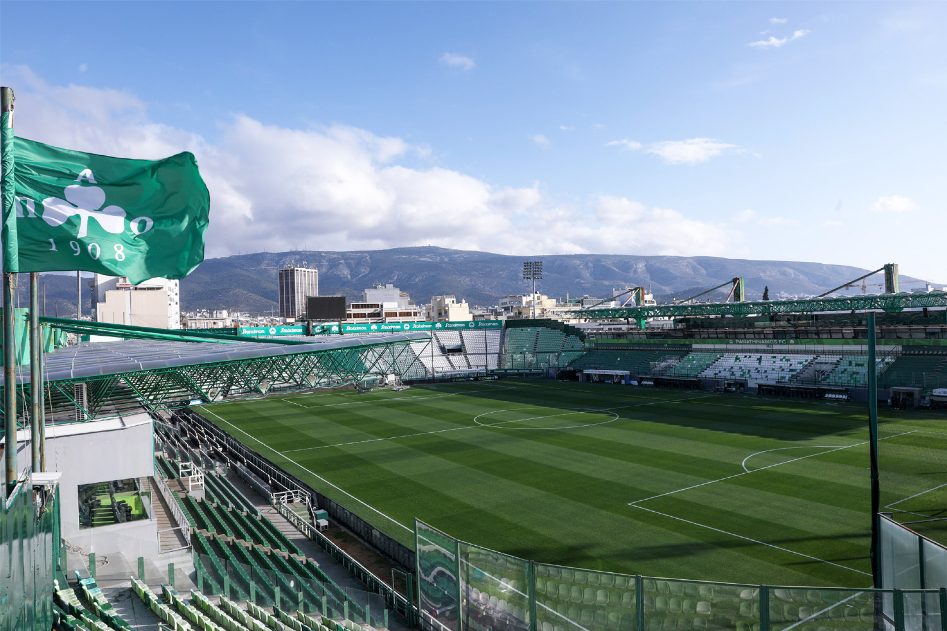 Μιχάλης Μαντζάκος-Ο φορ που έγινε παράγοντας και νομικός