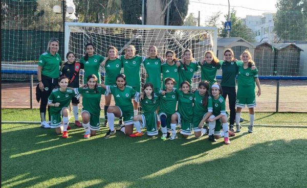 Φιλική επικράτηση