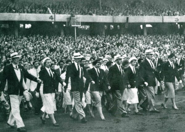 Σαν σήμερα το 1956-Ψηλά η σημαία και στη Μελβούρνη