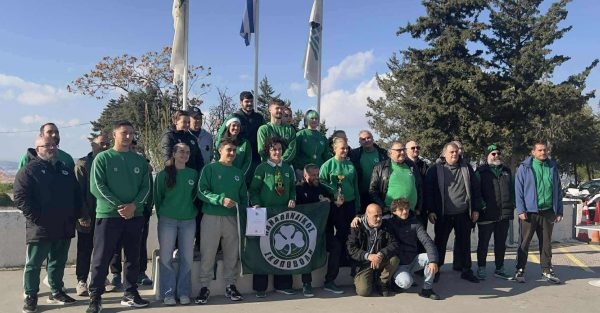 Το Καταπράσινο Κύπελλο Χριστουγέννων με την Παναθηναϊκή κουλτούρα του