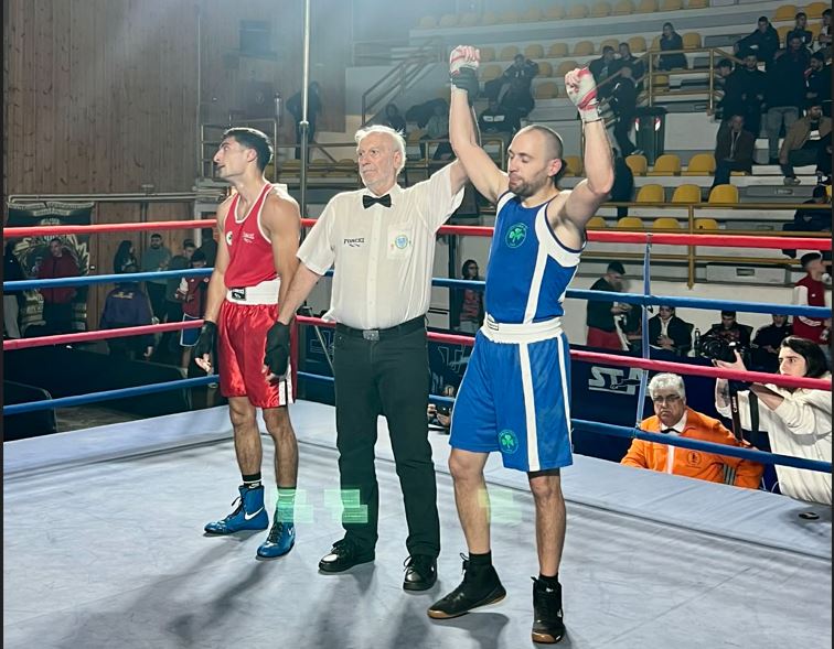 Πήρε οκτώ νίκες