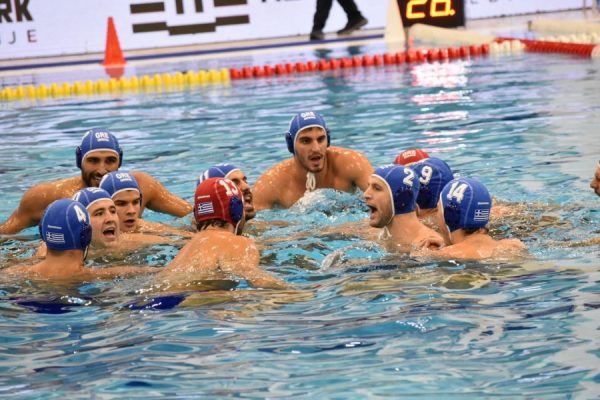 Τρίτη η «γαλανόλευκη» με πράσινες πινελιές