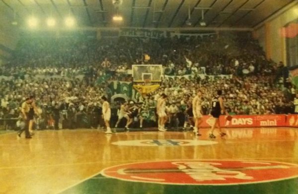 Σαν σήμερα το 1995-Θρίαμβος με Μπάκλερ στη Γλυφάδα