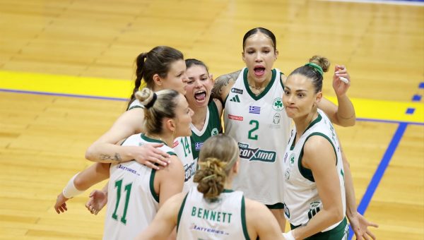 Πρόκριση στα ημιτελικά