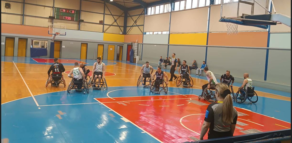 Με άνεση 95-38