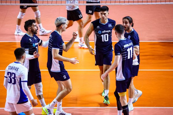 Φιλικό με «πράσινο» χρώμα