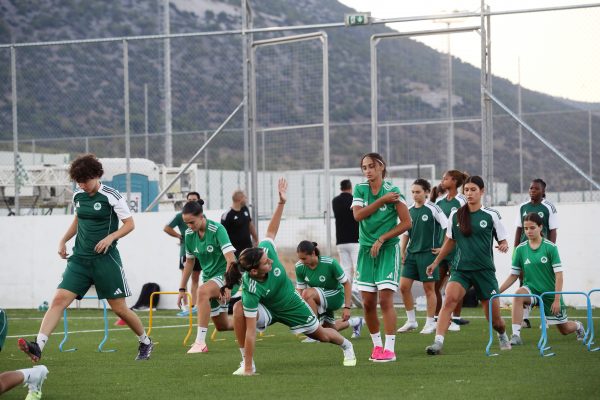 Η επίσημη πρώτη για το ποδόσφαιρο γυναικών