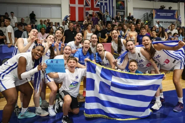 Στον τελικό η Εθνική Κορασίδων με διψήφια Τουλούπη